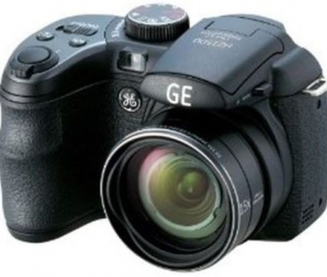 GE Digital HZ1500 16MP, 15x Optical Zoom) 2.7 inch Point & Shoot Camera